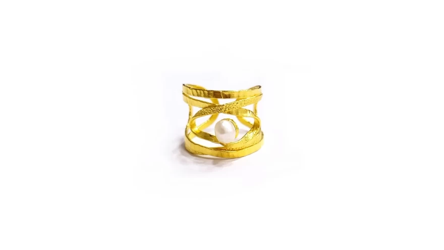 φαρδύ δαχτυλίδι με πέρλα catherinebijoux.com