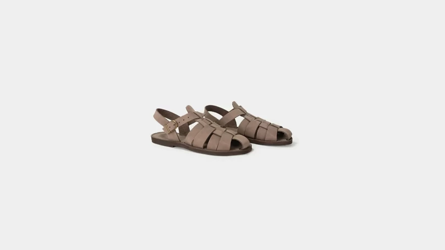 fisherman sandals nude