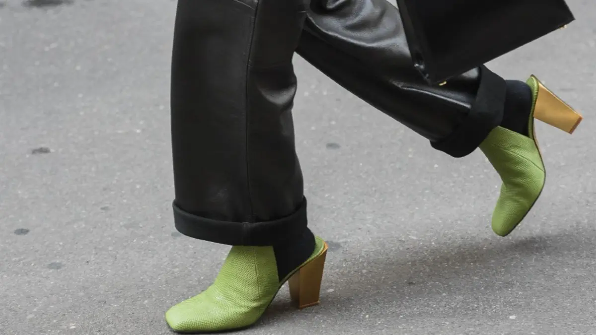 Μαύρο δερμάτινο παντελόνι