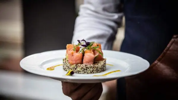 Le Pierrot Bistro: Μια αυθεντική γαλλική γαστρονομική εμπειρία στον Πειραιά