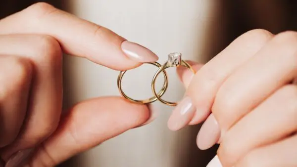 βέρες γάμου και δαχτυλίδια