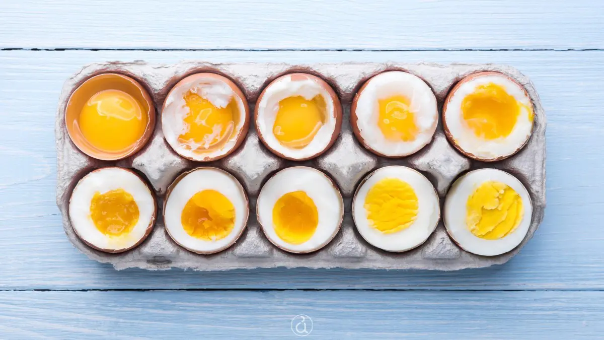 διάφορα βραστά αυγά