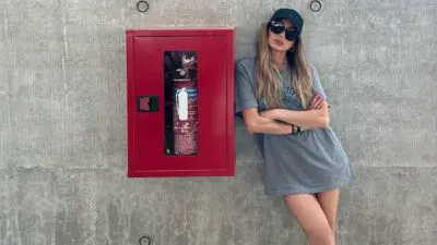 Η Δέσποινα Βανδή με μπλουζάκι