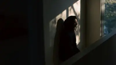 ένα κορίτσι μόνο του