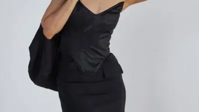 Pencil φούστα σε μαύρο σύνολο