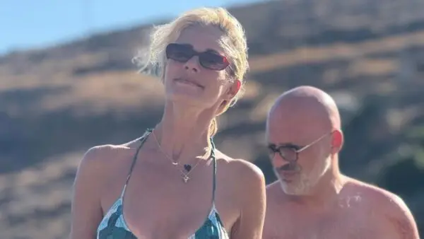 Η ανάρτηση της Ζέτας Μακρυπούλια από τις διακοπές της με τον Νίκο Μουτσινά