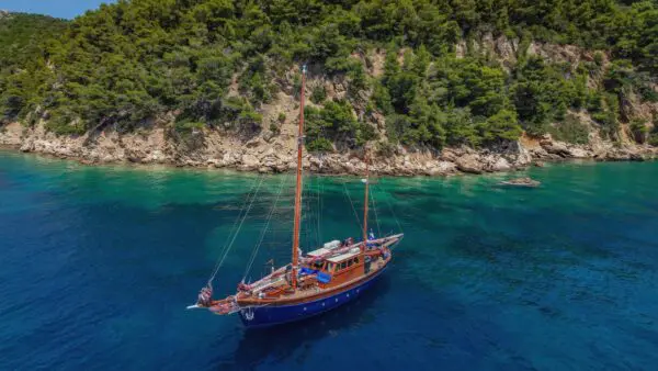 Το απόλυτο καλοκαιρινό escape με το Katerina Traditional Sailing