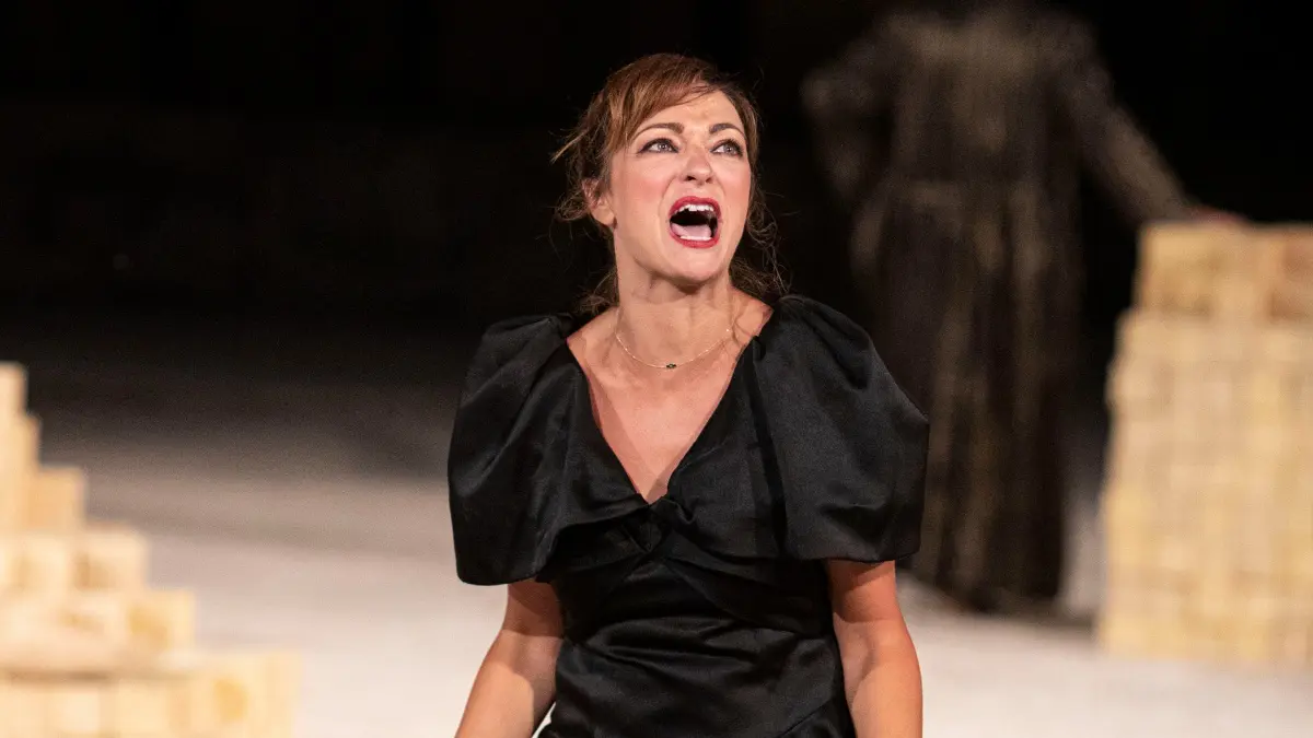 Η Έμιλυ Κολιανδρή