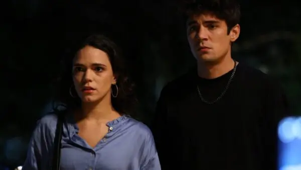 Να μ'αγαπάς Φωτεινή Λευτέρης