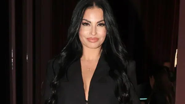 Η Δήμητρα Αλεξανδράκη σε έξοδό της