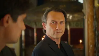 Να μ'αγαπάς Άγγελος