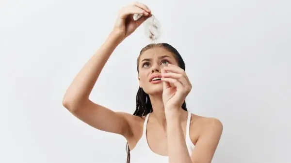 Αιτίες τριχόπτωσης σε γυναίκα