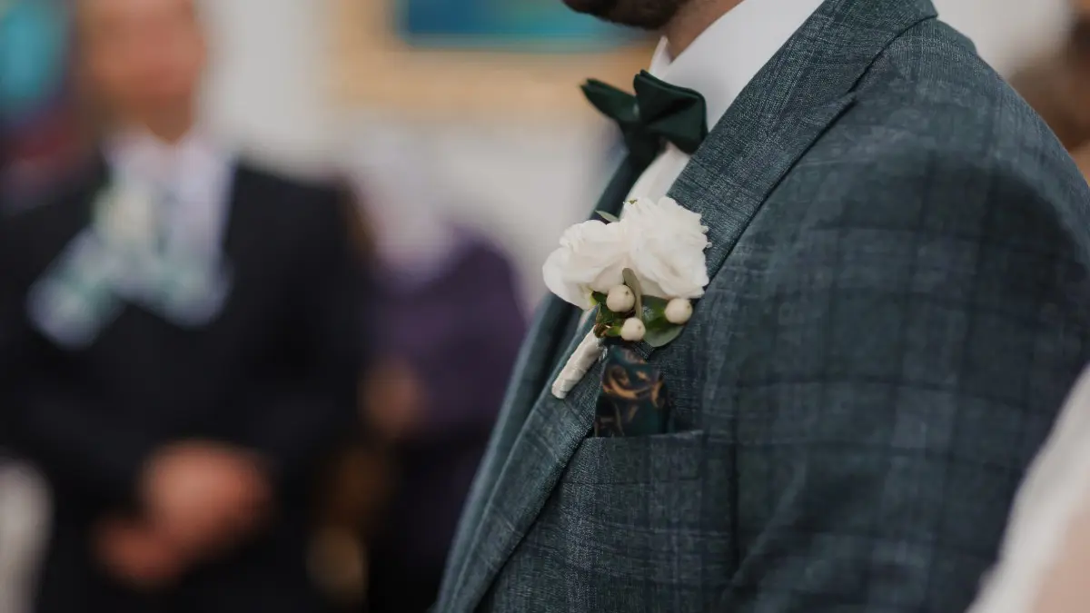 Γαμπρός με κοστούμι