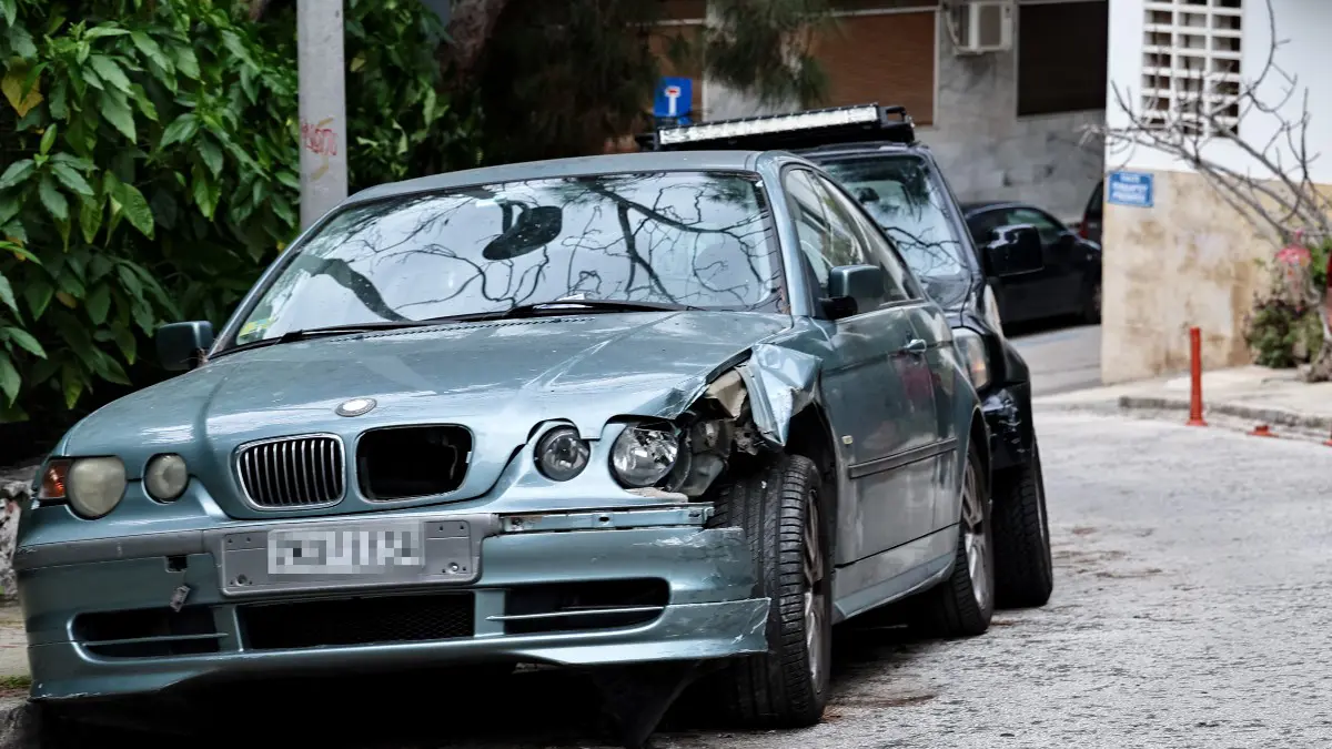 Οι ζημιές που προκάλεσε η τραγουδίστρια στο Κολωνάκι