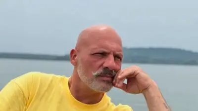 Νίκος Μουτσινάς