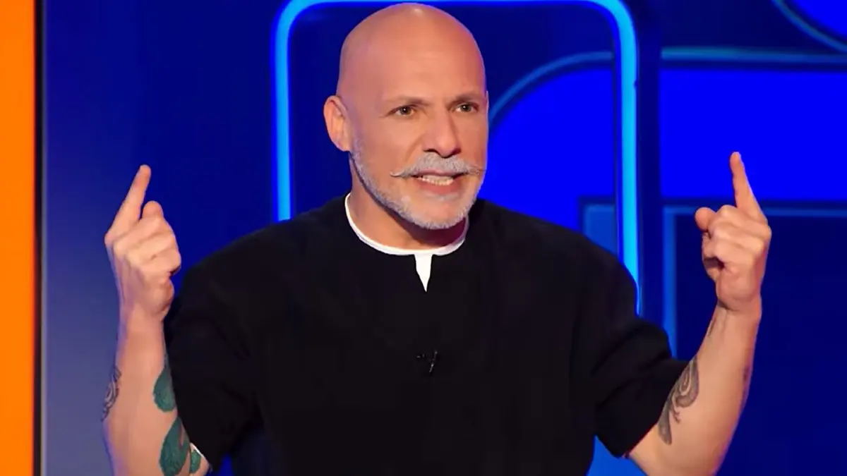 Νίκος Μουτσινάς