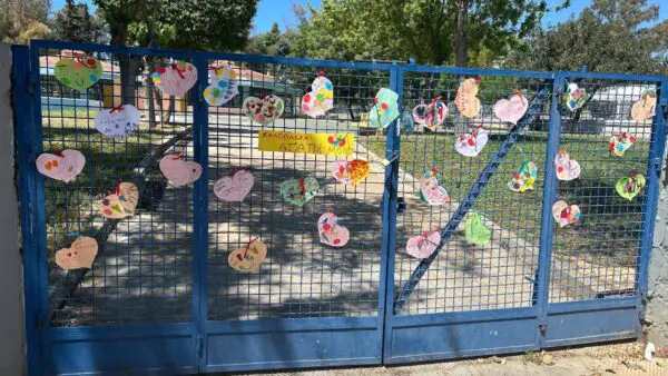 Αιγάλεω: Στάζουν νερά μέσα σε νηπιαγωγείο – Παιδιά και δάσκαλοι γίνονται μούσκεμα όταν βρέχει