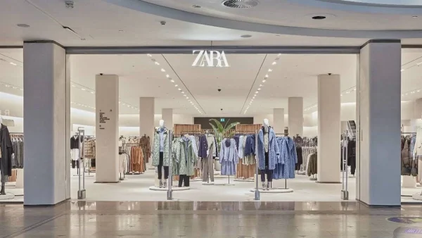 Super τιμή - Μαύρη μπότα over the knee στα Zara με μόνο 19,99 ευρώ