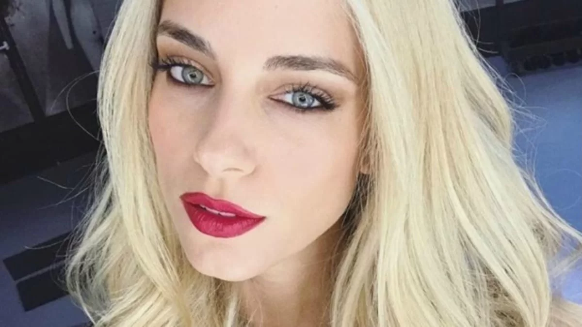 Δούκισσα Νομικού: Μας ξεναγεί στο γραφείο της - Βίντεο από το εσωτερικό του σπιτιού της