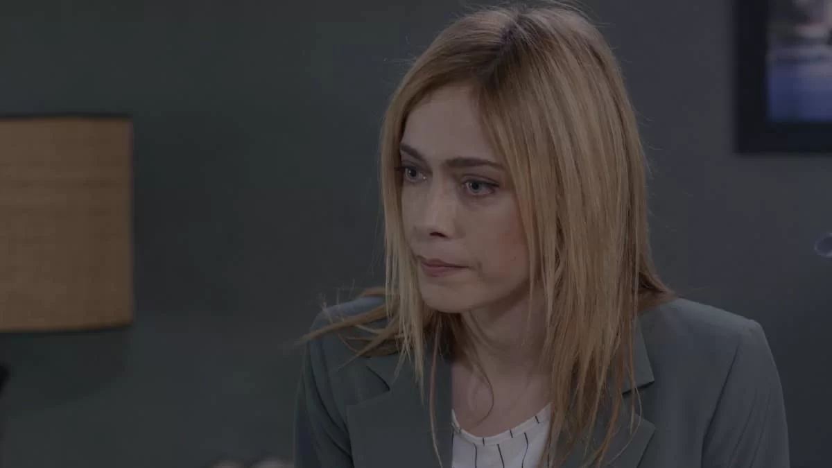 Ήλιος: Η Αθηνά λαμβάνει ένα ύποπτο πακέτο από τον Στέφανο