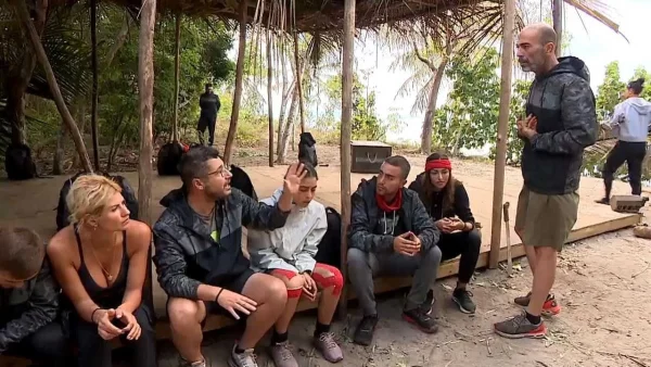 Survivor 5: Ο Βαλάντης "κατακεραύνωσε" τον Κωνσταντάρα - «Είναι πολύ διπρόσωπος προσπάθησε να υπάρξει και πολιτικός»