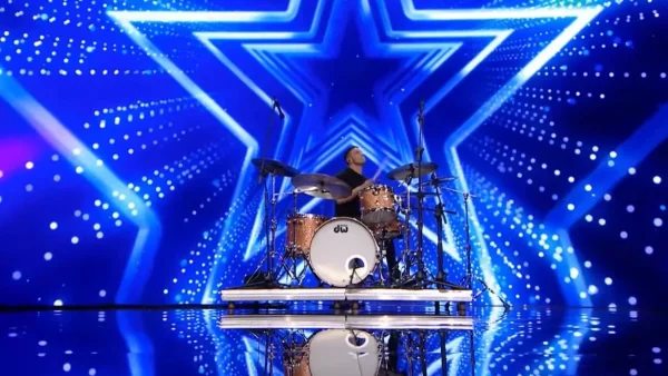 Ελλάδα έχεις ταλέντο: Συγκίνησε τους κριτές με την ιστορία του - «Όταν ήμουν 4 μηνών διαγνώστηκα με...»