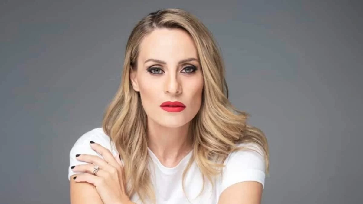 Ελεονώρα Μελέτη: Εγκλωβισμένη στην Πεντέλη κάνοντας σκι - Το απολαυστικό βίντεο