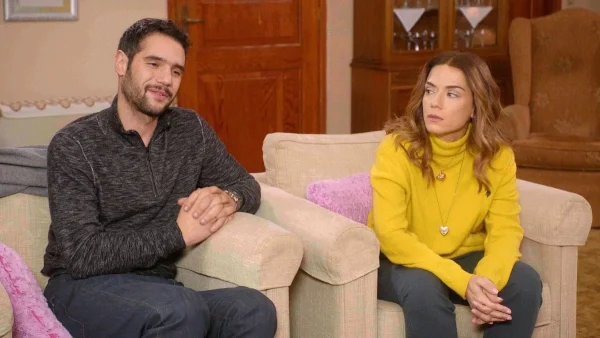 Σε Ξένα Χέρια: Ο Μάνος μαθαίνει ότι η Τόνια παρερμήνευσε τα λεγόμενα του