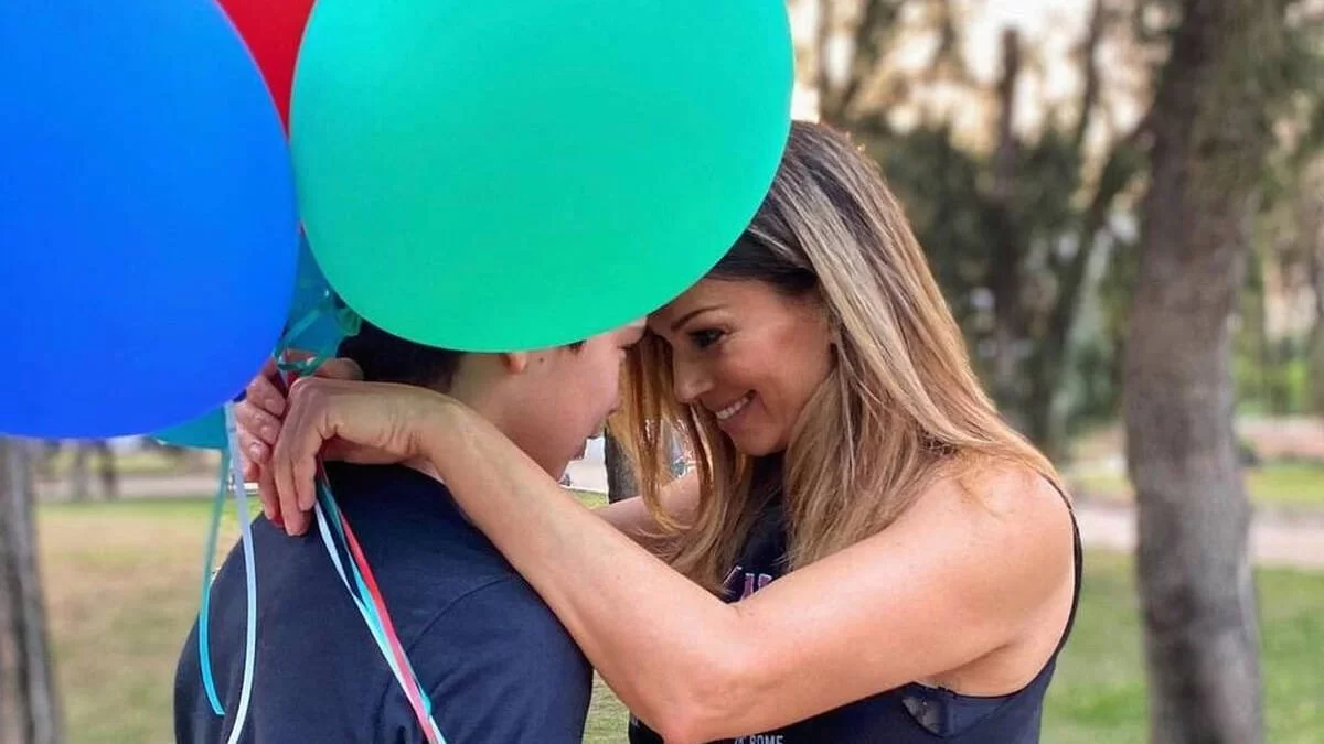 Ολόκληρος άντρας ο γιος της Έλλης Κοκκίνου - Η τρυφερή ανάρτηση της τραγουδίστριας