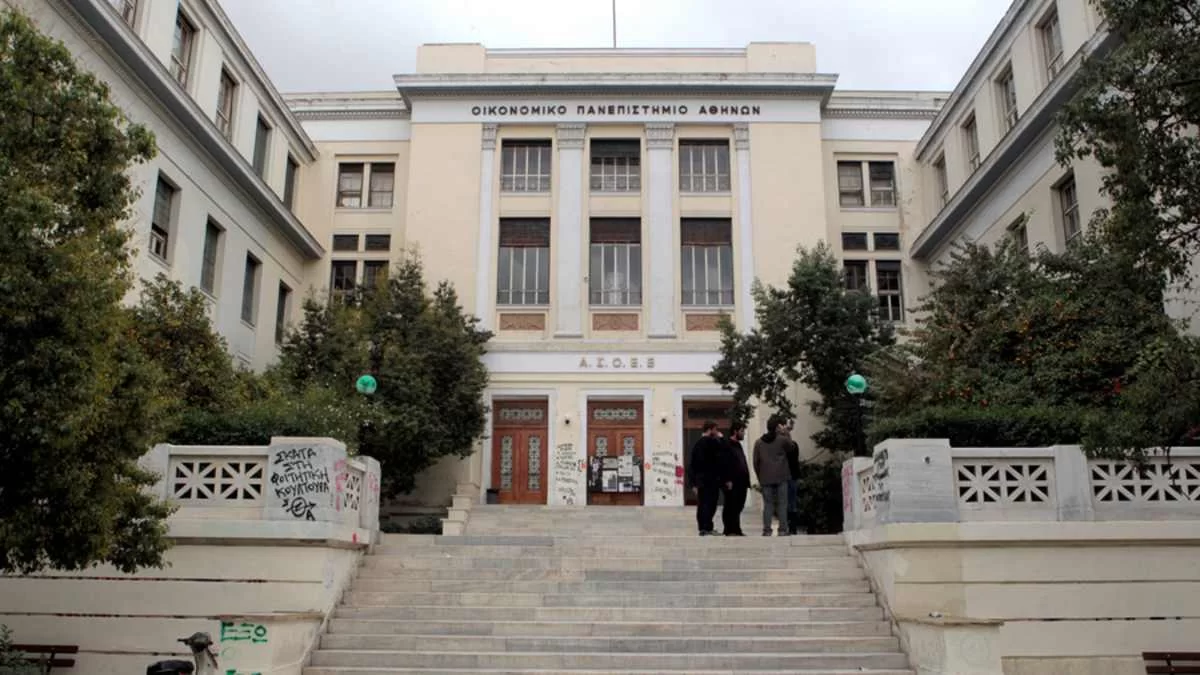 Άγριος ξυλοδαρμός καθηγητή από κουκουλοφόρους μέσα σε αμφιθέατρο της σχολής στην ΑΣΟΕΕ