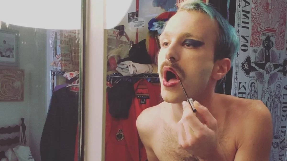 Όταν ο Ηλίας Γκιώνης είχε εμφανιστεί το 2017 στην εκπομπή της Πάνια - «Οι γονείς φοβούνταν μην κάνω γκέι τα παιδιά τους»