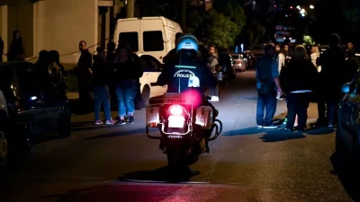 Ασύλληπτη τραγωδία στο Μοσχάτο - Εκτέλεσαν 41χρονο μπροστά στη γυναίκα του και το παιδί του