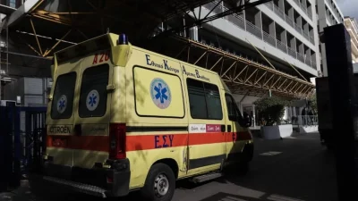 Πατρών - Αθηνών: Νεκρή 22χρονη που κατέβηκε να δει τη ζημιά από τροχαίο και την παρέσυρε φορτηγό