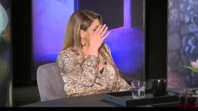 Ξέσπασε σε κλάματα η Έλενα Παπαρίζου - Το βίντεο που την "λύγισε"