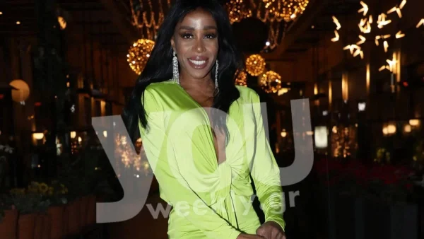 Ελίζαμπεθ Ελέτσι: Πόσο κοστίζει το συγκλονιστικό μίνι φόρεμά της