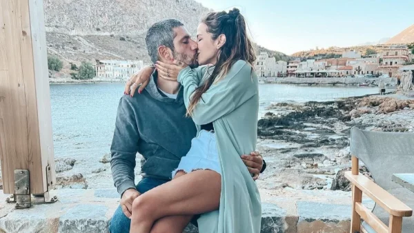 Εριέττα Κούρκουλου: Ποζάρει με την φουσκωμένη της κοιλίτσα λίγο πριν γεννήσει - Η τρυφερή φωτογραφία