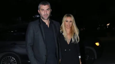 Στο νοσοκομείο η Γωγώ Μαστροκώστα - Στο πλευρό της ο σύζυγός της, Τραϊανός Δέλλας