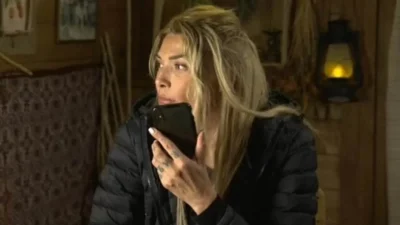 Φάρμα 2: "Πάγωσε" η Ηλιάδη με την ανακοίνωση ότι πέθανε ο πατέρας της – Έτσι την αποχαιρέτησαν οι συμπαίκτες της