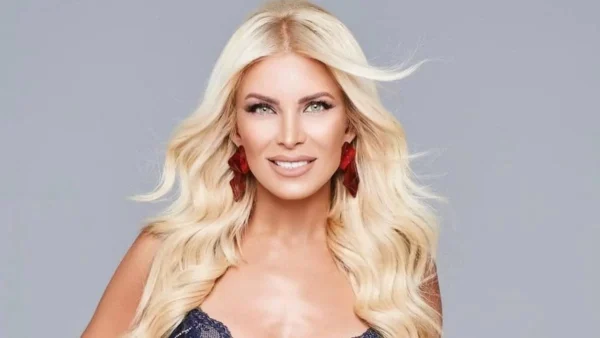 Κατερίνα Καινούργιου: Ολοκλήρωσε τον εμβολιασμό της κατά του κορωνοϊού - Φωτογραφία μέσα από το εμβολιαστικό κέντρο