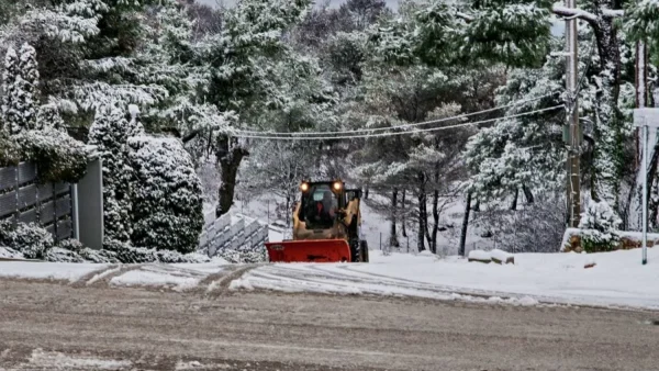 Κακοκαιρία Έλπις: Στάλθηκε μήνυμα από το 112 - Ποιες περιοχές βρίσκονται στο επίκεντρο του χιονιά