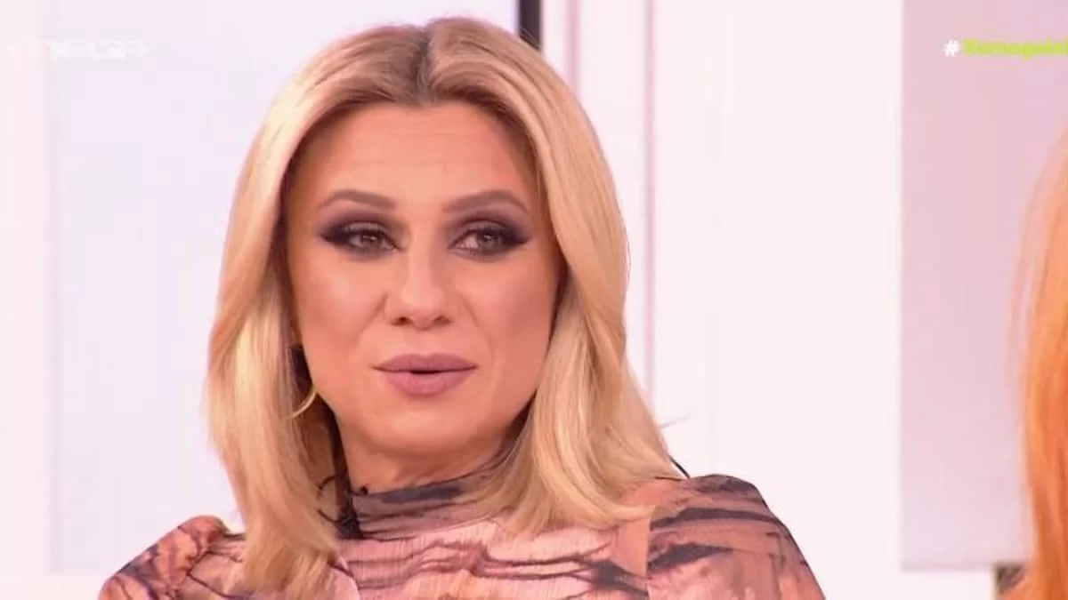 Κατερίνα Καραβάτου: Ξέσπασε σε κλάματα στο Χαμογέλα και Πάλι - «Άλλο τα παιδιά να ξέρουν ότι...»