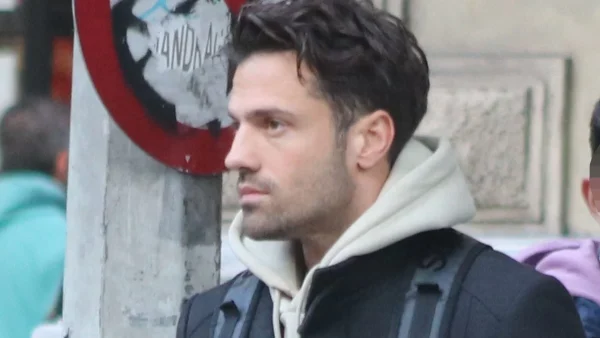 Βγαλμένο από αισθηματική ταινία το σπίτι του Κωνσταντίνου Αργυρού - Η διακόσμηση και η γωνία με το πιάνο