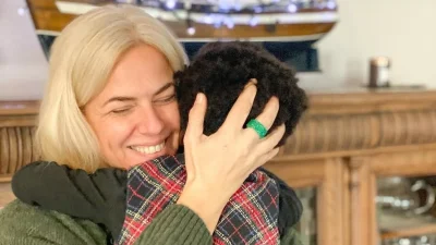 Βγαλμένο από περιοδικό το δωμάτιο της κόρης της Χριστίνας Κοντοβά - Λευκό με ροζ λεπτομέρειες