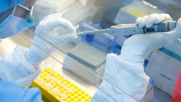 Κορωνοϊός: Στα ύψη και σήμερα (13/1) τα κρούσματα