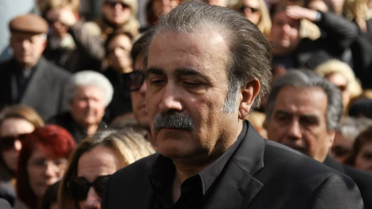 Θρήνος για τον Λάκη Λαζόπουλο