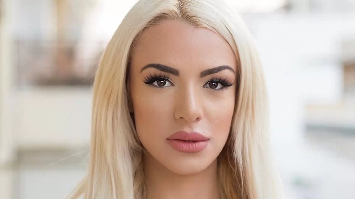 Στέλλα Μιζεράκη: Με καυτό μπικίνι στα χιόνια - Η φωτογραφία που «ανέβασε» τη θερμοκρασία