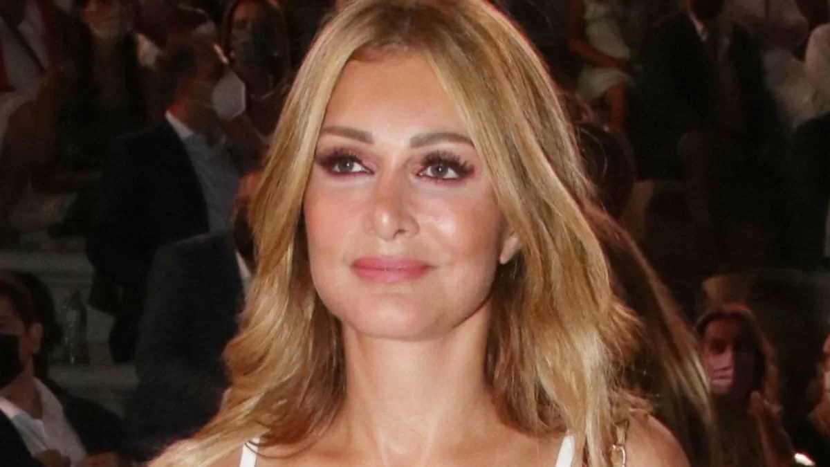 Η Νατάσα Θεοδωρίδου φόρεσε το ίδιο φόρεμα με την κόρη της Χριστίνα και το Instagran πήρε "φωτιά"