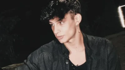 Έκανε την τρίτη δόση του εμβολίου ο Νίκος Μπάρκουλης