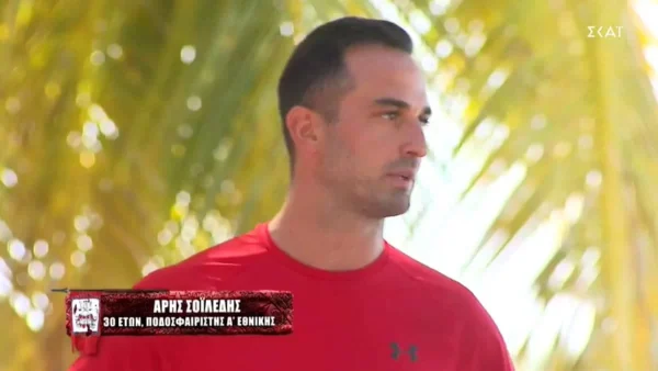 Survivor 5: «Κλάμα» στο Twitter με την οδοντοστοιχία του Σοϊλέδη - «Όταν έχεις λίγο δόντι στην λεύκανσή σου»