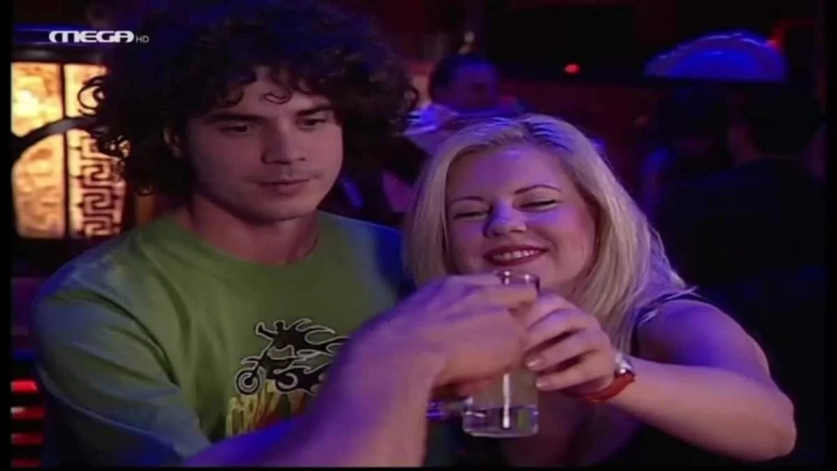 Ολόκληρος άντρας με ακόμα πιο φουντωτά μαλλιά - Έτσι είναι σήμερα ο Θέμης από το «Η Ώρα η Καλή»